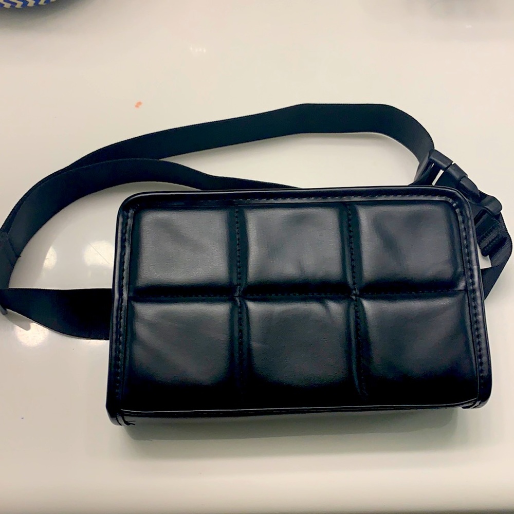 Super cute vegan black fanny pack/hip sack adjustable waist band